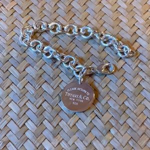 ON HOLD.           Round tag Return To Tiffany Bracelet FINAL MARKDOWN!
